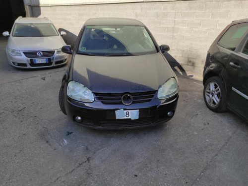 VOLKSWAGEN GOLF V (1K1)(10.2003) — vehículo donante para recambios 