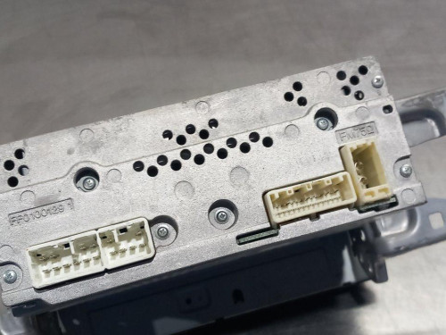 SISTEMA AUDIO / RADIO CD Toyota YARIS (KSP1/NLP1/NSP1) 