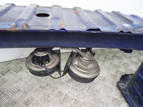  REFUERZO PARAGOLPES DELANTERO FORD FOCUS BERLINA (CB4) 