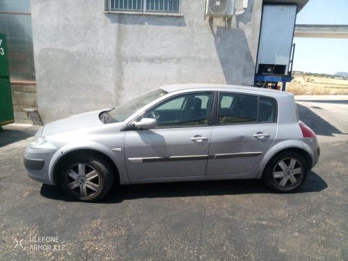 RENAULT MEGANE II BERLINA 5P — автомобиль-донор на запчасти 