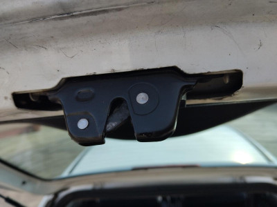 CERRADURA MALETERO / PORTON Peugeot 206 (1998->)