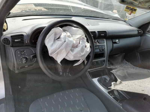 MERCEDES-BENZ CLASE C (BM 203) SPORTCOUPE — vehículo donante para recambios 