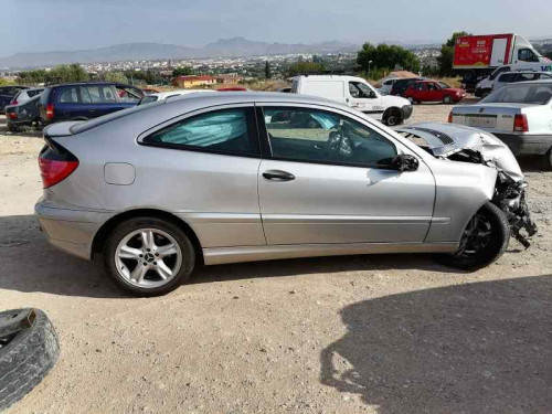 MERCEDES-BENZ CLASE C (BM 203) SPORTCOUPE — vehículo donante para recambios 