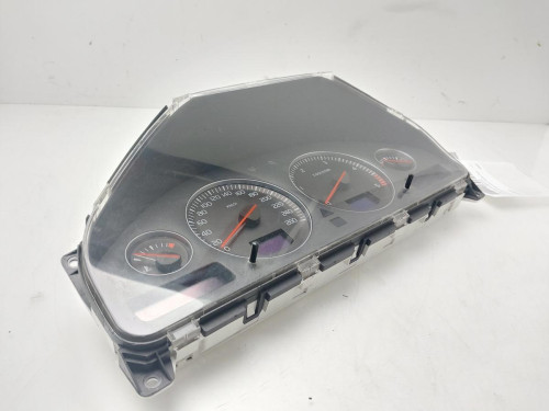 CUADRO INSTRUMENTOS Volvo XC90 