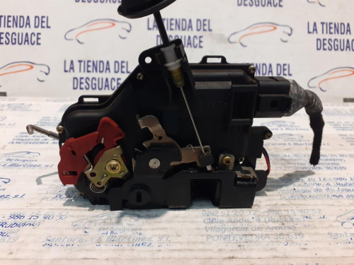  CERRADURA PUERTA DELANTERA DERECHA 
