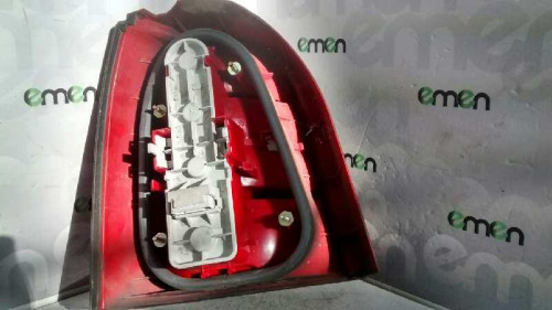  PILOTO TRASERO DERECHO AUDI A4 AVANT (B5) 