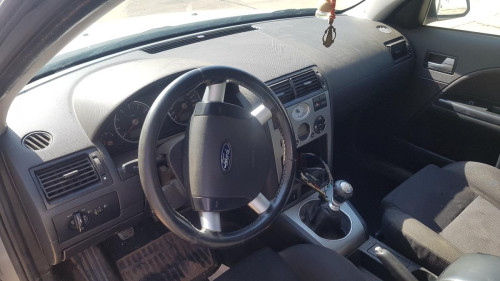 Ford Mondeo Berlina (GE)(2000->) — vehículo donante para recambios 