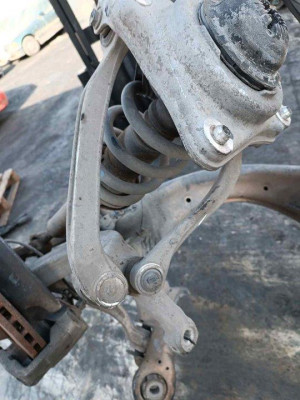 BRAZO SUSPENSION SUPERIOR DELANTERO DERECHO