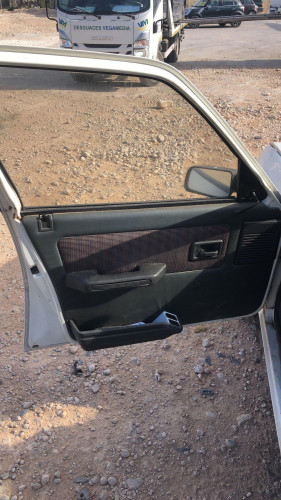 PEUGEOT 205 BERLINA — vehículo donante para recambios 