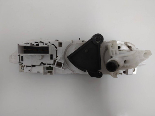 MANDO CALEFACCION / AIRE ACONDICIONADO Ford FOCUS SPORTBREAK (CB4) 