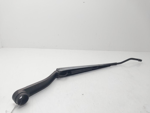 BRAZO LIMPIA DELANTERO IZQUIERDO Kia SORENTO (BL) 