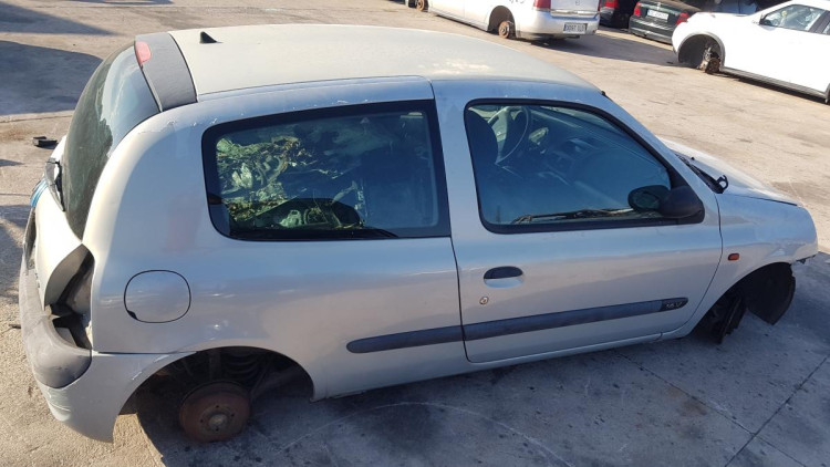 Renault Clio II Fase I (B/CB0)(1998->) SIN IDENTIFICAR