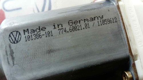 MOTOR ELEVALUNAS DELANTERO DERECHO Volkswagen GOLF IV BERLINA (1J1)(10.1997) 