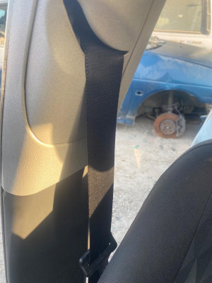 CINTURON SEGURIDAD DELANTERO DERECHO