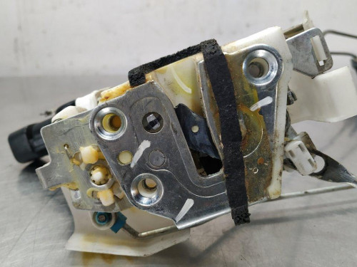 CERRADURA PUERTA DELANTERA DERECHA SUZUKI ALTO (AMF310) 