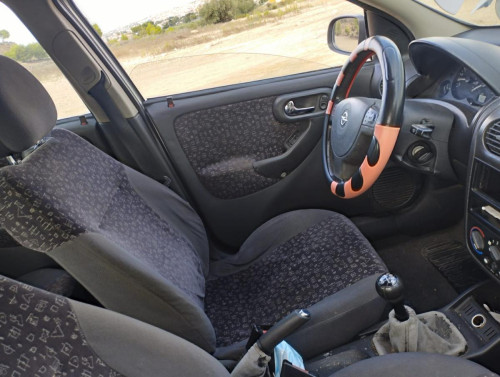 OPEL CORSA C — vehículo donante para recambios 