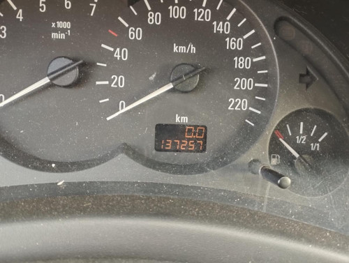 OPEL CORSA C — vehículo donante para recambios 