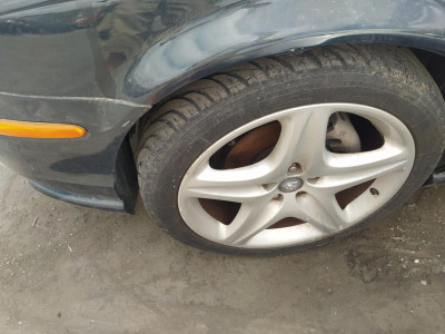 PASO RUEDA DELANTERO IZQUIERDO