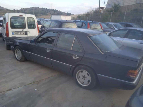  MERCEDES-BENZ CLASE 124 (BM 124) BERLINA 