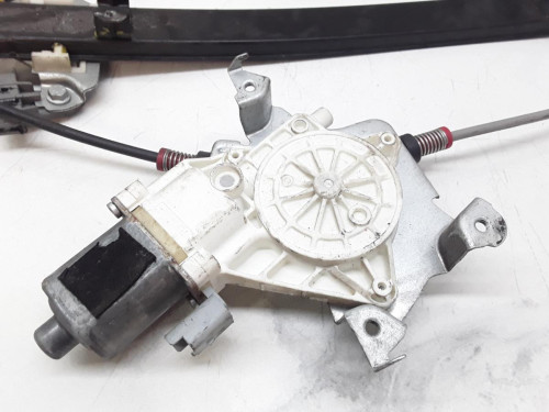 ELEVALUNAS DELANTERO DERECHO NISSAN MICRA (K12E) 