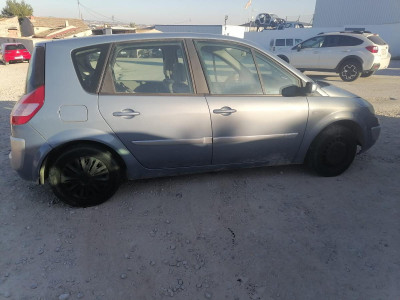 RENAULT SCENIC II (JM)