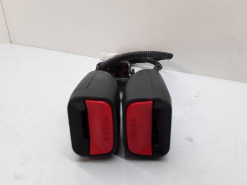 ENGANCHE CINTURON TRASERO IZQUIERDO KIA SPORTAGE (SL) 