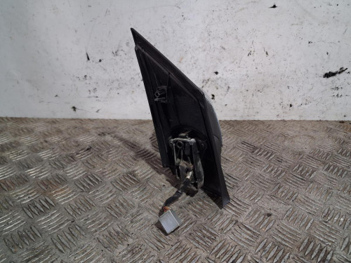 RETROVISOR IZQUIERDO 