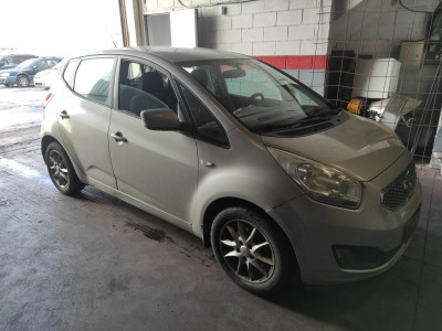 KIA VENGA (YN)