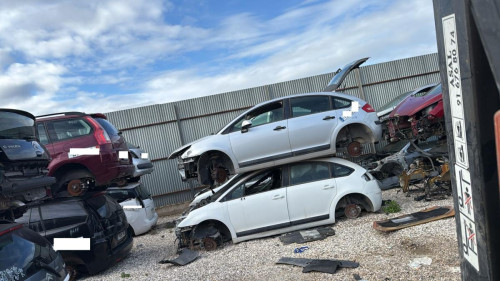 CITROEN C4 BERLINA — vehículo donante para recambios 