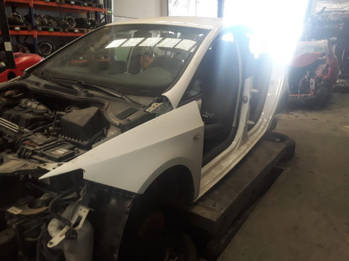  SEAT IBIZA BERLINA (6J5) 