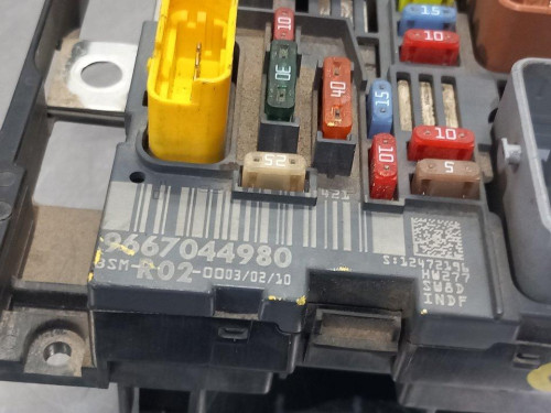 CAJA RELES / FUSIBLES Citroen C5 BERLINA 