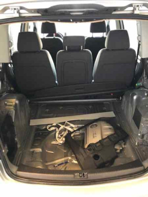 VOLKSWAGEN TOURAN (1T2)