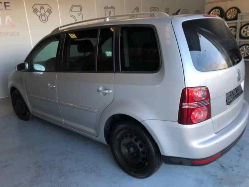  VOLKSWAGEN TOURAN (1T2) 