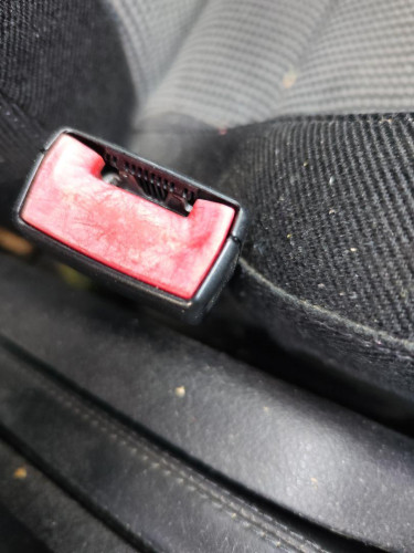 PRETENSOR AIRBAG IZQUIERDO used