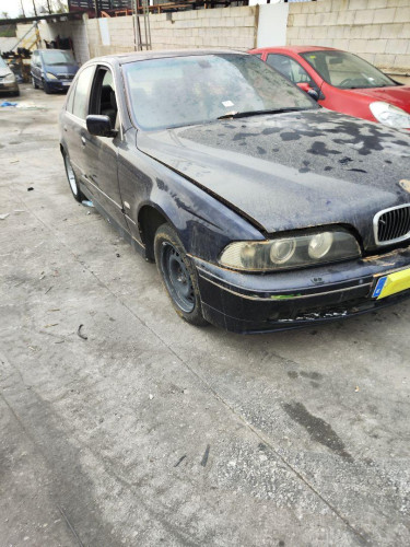 BMW SERIE 5 BERLINA (E39) — vehículo donante para recambios 