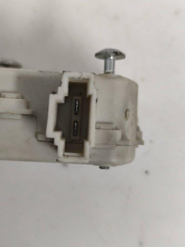  MOTOR CIERRE CENTRALIZADO MALETERO / PORTON Seat CORDOBA BERLINA (6K2) 