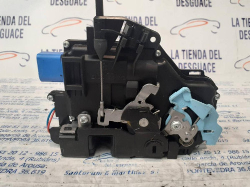  CERRADURA PUERTA TRASERA DERECHA 