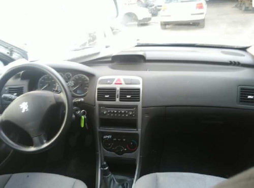 PEUGEOT 307 (S1)(04.2001) — vehículo donante para recambios 