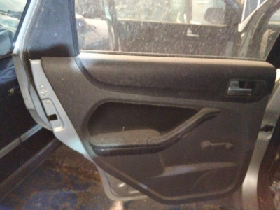 GUARNECIDO PUERTA TRASERA IZQUIERDA