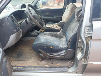 MITSUBISHI MONTERO SPORT (K90)