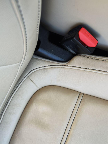 ENGANCHE CINTURON DELANTERO DERECHO JAGUAR XE 