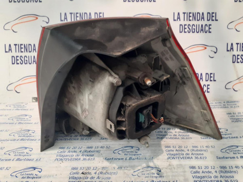  PILOTO TRASERO IZQUIERDO 