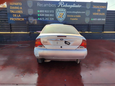 FORD FOCUS BERLINA (CAK)