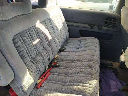  ENGANCHE CINTURON TRASERO DERECHO CHRYSLER VOYAGER GS 