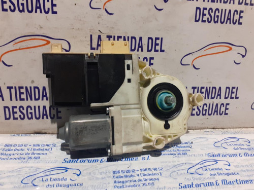  MOTOR ELEVALUNAS DELANTERO IZQUIERDO 