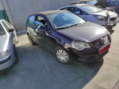VOLKSWAGEN POLO IV (9N3)
