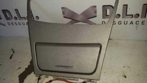 CENICERO BMW SERIE 1 BERLINA (E81/E87) 