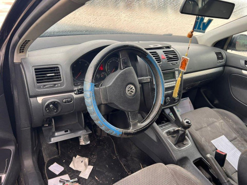 VOLKSWAGEN JETTA V (1K2) — vehículo donante para recambios 