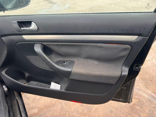 VOLKSWAGEN JETTA V (1K2) — vehículo donante para recambios 