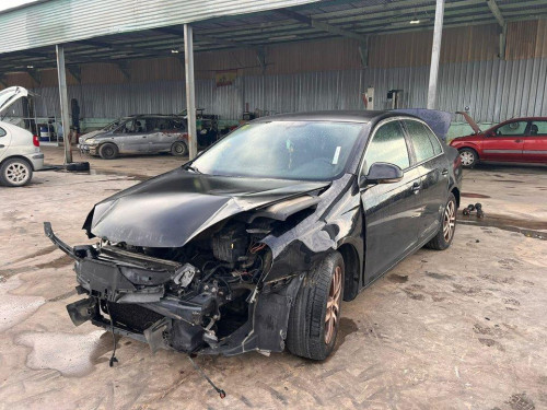 VOLKSWAGEN JETTA V (1K2) — vehículo donante para recambios 